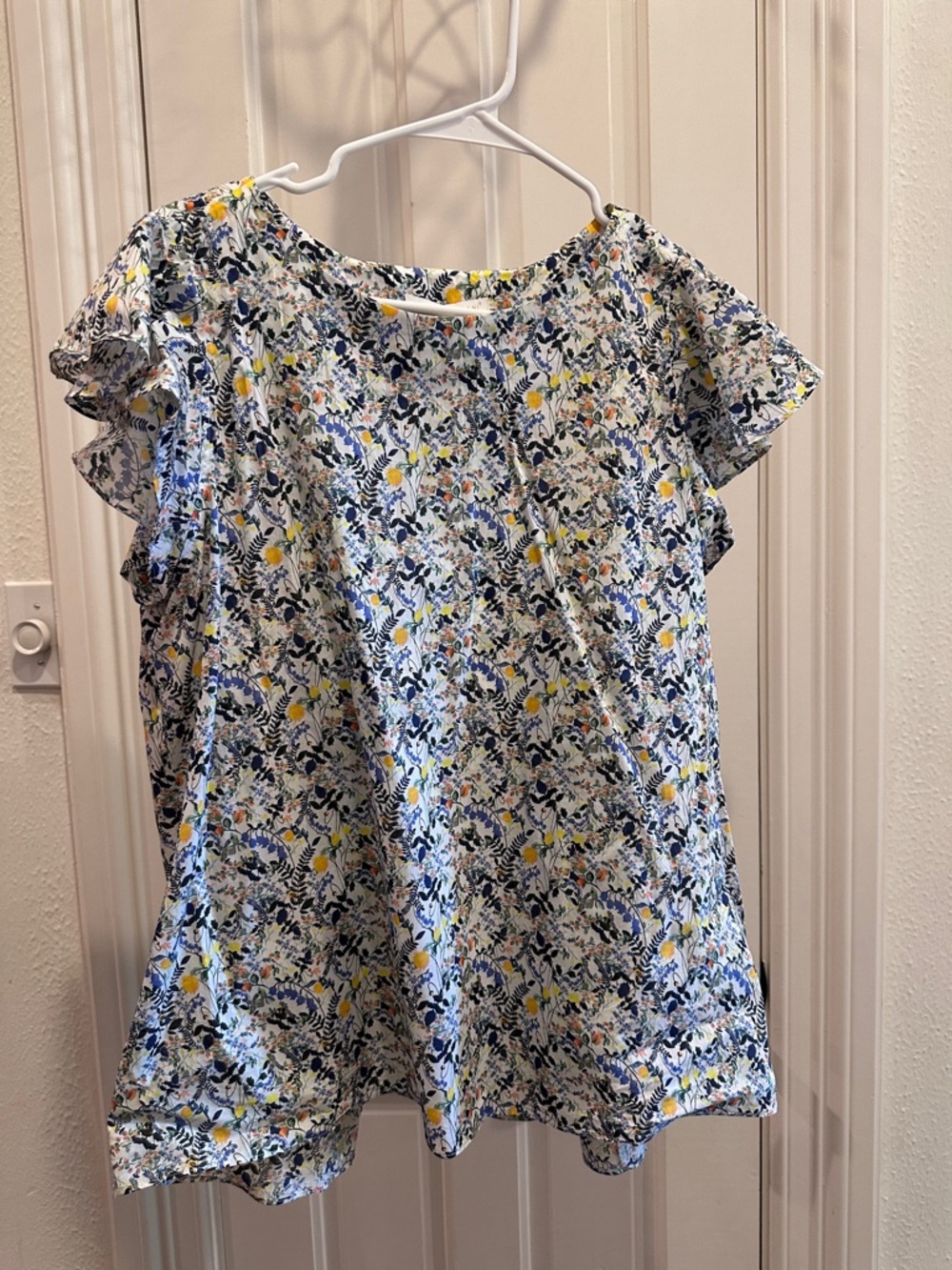 ANTONIO MELANI Blue, White & Yellow Floral Ruffle Sleeve Top